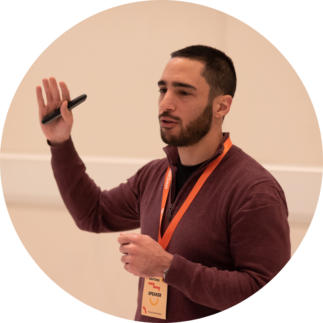 Μιχάλης Κωνσταντουλάκης